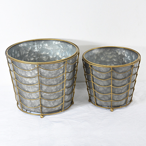Vintage Tapered Galvanized Pails Planter Pot with Metal Wire Basket